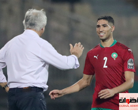 نجم المنتخب المغربي وباريس سان جيرمان أشرف حكيمي أفضل ظهير أيمن على العالم