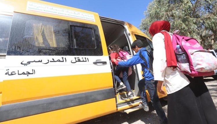 اقليم بني ملال يستفيد من النقل المدرسي