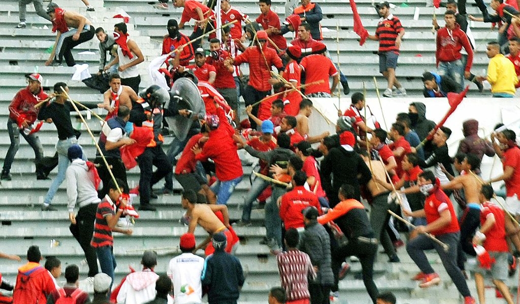 شغب ملاعب كرة القدم تحولت إلى مأساة حقيقية بالمغرب
