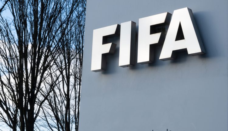 الفيفا يتغنى بأداء أشرف حكيمي“هاد الوليد زوين”.