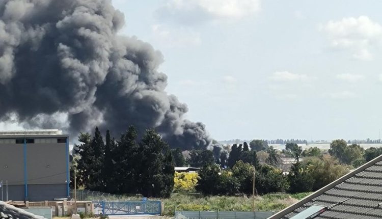 مصادر عبرية: إطلاق 12 صاروخا من جنوب لبنان على إسرائيل
