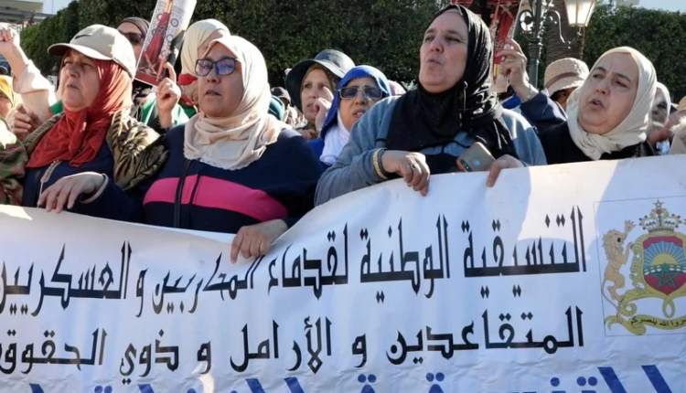 المتقاعديين العسكريين يحتجون بالرباط مطالبين بحقوقهم الإجتماعية
