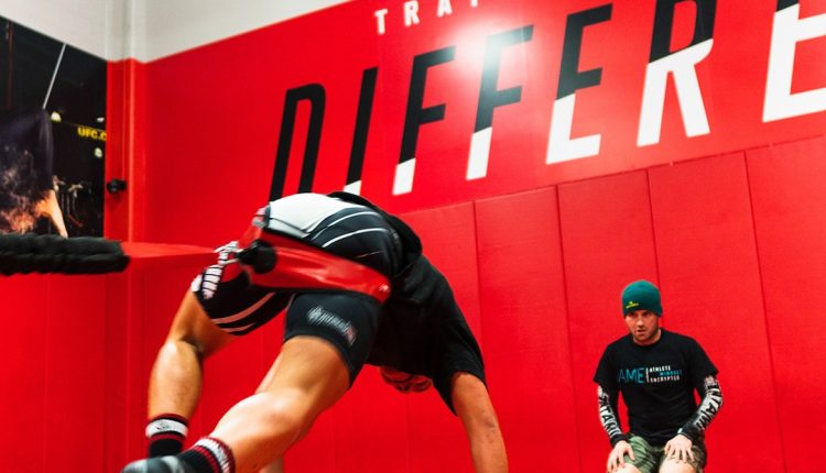 بلاغ صحفي.. سابقة بإفريقيا، شبكة مراكز اللياقة البدنية UFC تدخل إلى المغرب