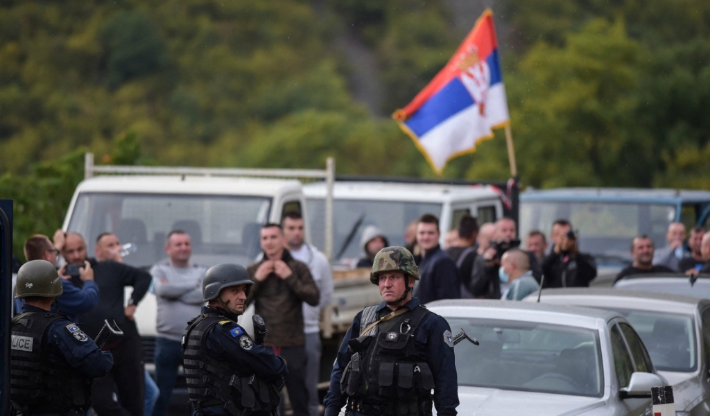 الناتو: بعد تصاعد التوتر مع صربيا يعزز قواته في كوسوفو
