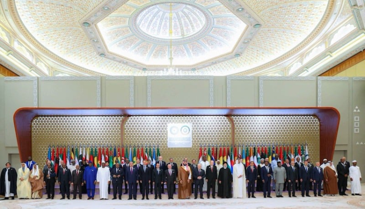 القمة العربية تدعو الى فك الحصار على قطاع غزة