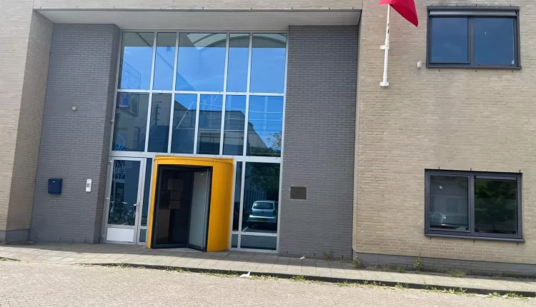 قنصلية المملكة بأوترخت تنظم أبوابا مفتوحة لفائدة أفراد الجالية المغربية