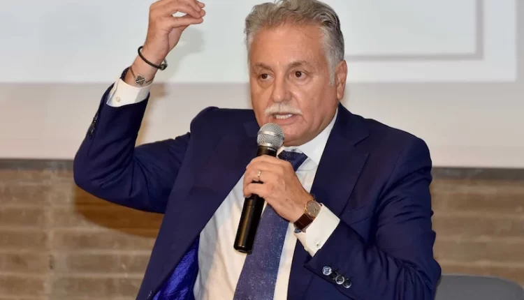 الكتاب يقارب مجموعة من القضايا الساخنة ويعلن تضامنه مع ساكنة فجيج والأساتذة الموقوفين
