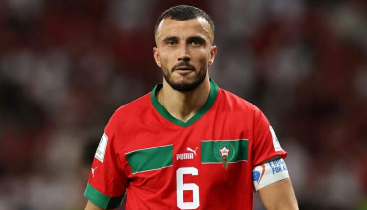 العميد رومان سايس يتجاهل إشاعة اعتزاله