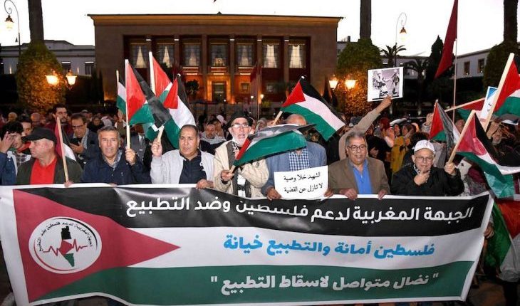 ابتدائية سلا تستدعي 13 مناهضا للتطبيع و "جبهة دعم فلسطين" تدين المحاكمة