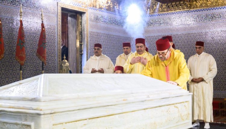 صاحب الجلالة يترحم على روح جلالة المغفور له الملك محمد الخامس