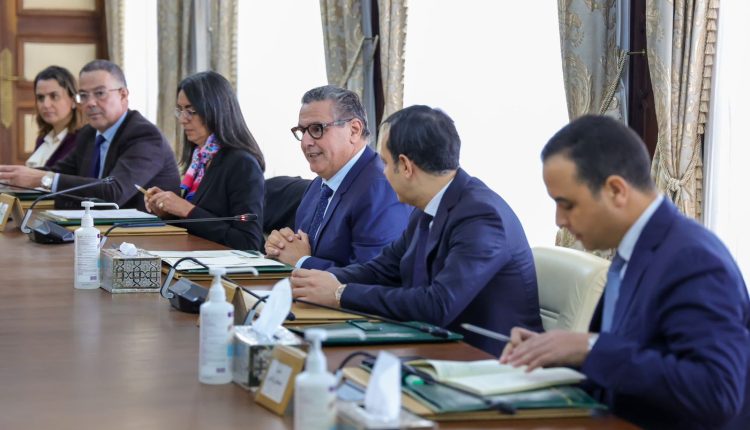 الحكومة تستأنف الحوار الإجتماعي مع المركزيات النقابية