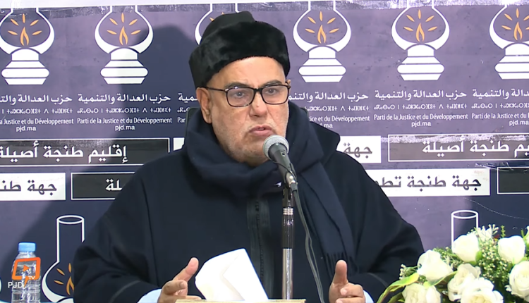 "إبن كيران" مخاطبا "وهبي": أنا مكنعرفكش واش أنت أبله أو كتدير تبهلا وسريق العواد