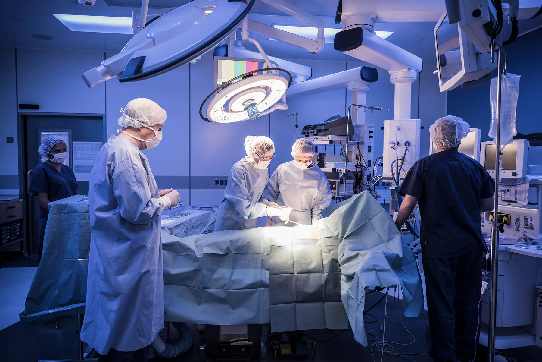 مؤسستان من المغرب وهولندا يوقعان شراكة لإجراء عمليات جراحية “القلب المفتوح”
