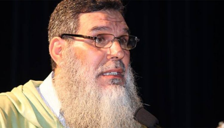 "يفسد أكثر مما يصلح".. الشيخ الفيزازي ينتقد سلسلة "السي الكالة"