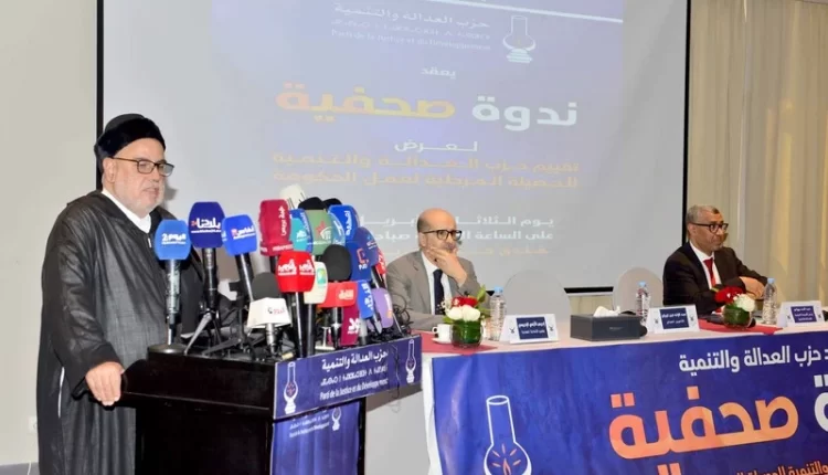 الحكومة ترد على ندوة "البيجيدي" وتؤكد أن النقاش حول الحصيلة سيكون داخل البرلمان