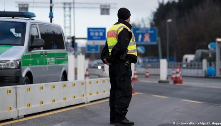Police des frontières