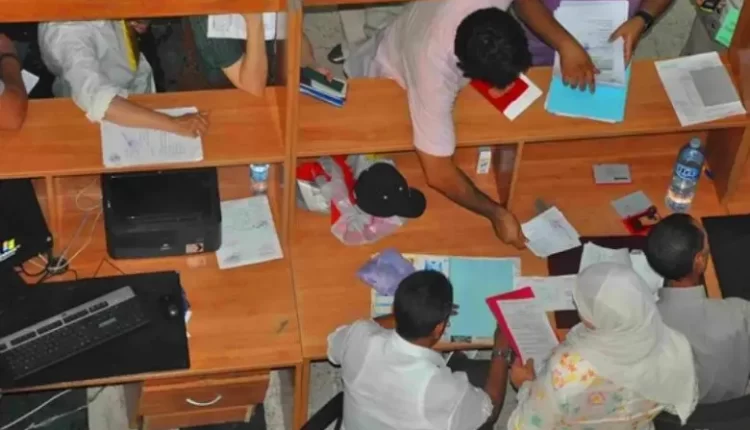 تقرير90% من الموظفين العموميين يتمركزون في سبعة وزارات