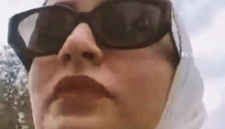 مؤثرة اجتماعية تونسية