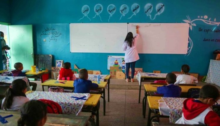 تقرير: توظيف 159,000 أستاذ وتعزيز الهيكل الإداري في الوظيفة العمومية بالمغرب