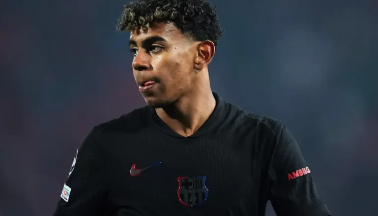 لامين جمال يغيب عن برشلونة حتى ثلاثة أسابيع بعد إصابة في كاحله