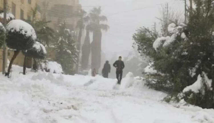 نشرة إنذارية:زخات مطرية مصحوبة بتساقط الثلوج على قمم الجبال ورياح عاصفية محليا قوية اليوم وغدا بعدد من أقاليم المملكة