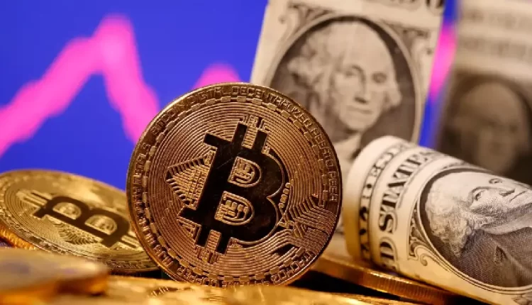 الدولار يسجل أعلى مستوى في 13 شهراً والبيتكوين تقترب من حاجز 100 ألف دولار