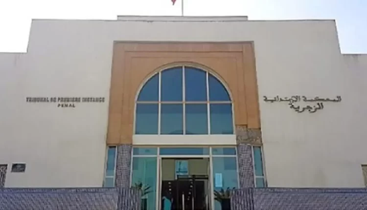 الدار البيضاء : النيابة العامة لدى المحكمة الزجرية تقرر متابعة شخص في حالة سراح للاشتباه في ارتكابه لأفعال جرمية يعاقب عليها القانون