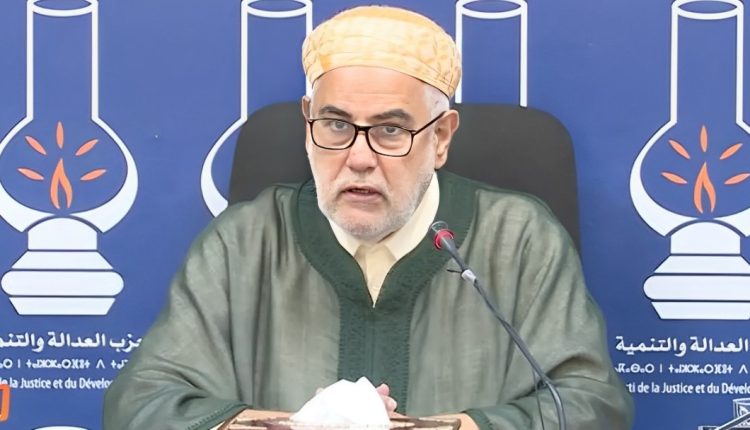 بنكيران يدافع عن إنجازاته ويشدد على أهمية احترام العلماء والمسؤولين