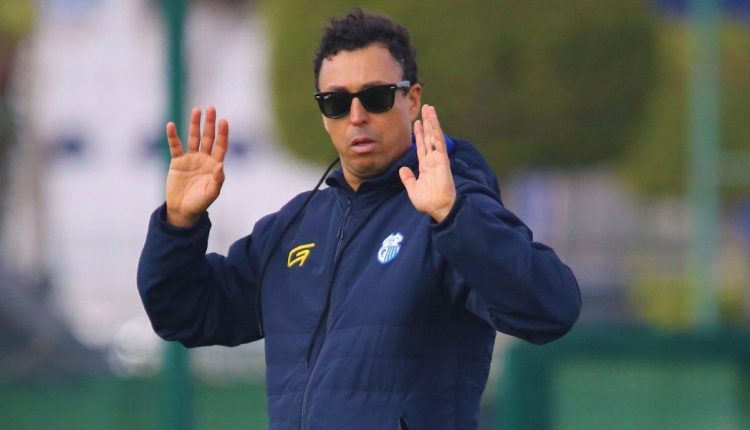 هلال الطير يكشف عن "احتواء غريب" يعاني منه اتحاد طنجة