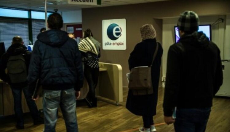 ارتفاع معدل البطالة في فرنسا: زيادة بـ3.9% في عدد العاطلين عن العمل خلال الربع الأخير