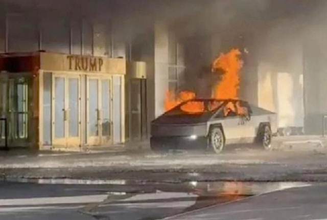 انفجار سيارة تيسلا قرب فندق ترامب في لاس فيغاس