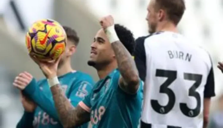 بورنموث يحقق فوزًا مثيرًا على نيوكاسل 4-1 في الدوري الإنجليزي