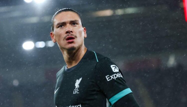 الهداف المثير للجدل يقود ليفربول للفوز القاتل في الدوري