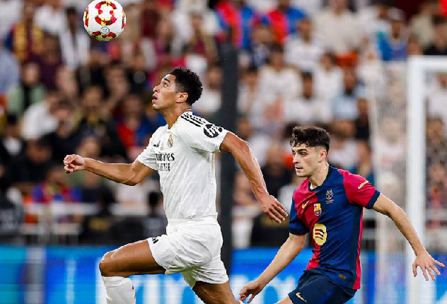 برشلونة يتوج بلقب كأس السوبر الإسباني بفوز ساحق على ريال مدريد