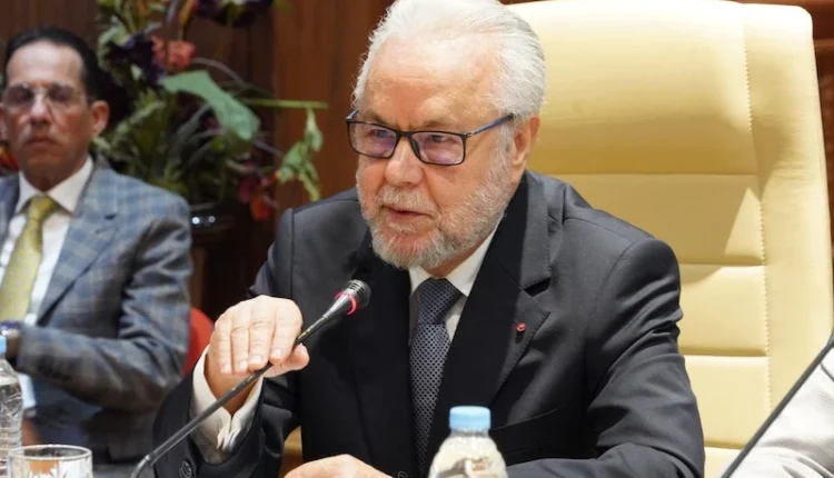 الأمين العام للحكومة يترأس حفل تنصيب رئيس اللجنة الوطنية للطلبيات العمومية