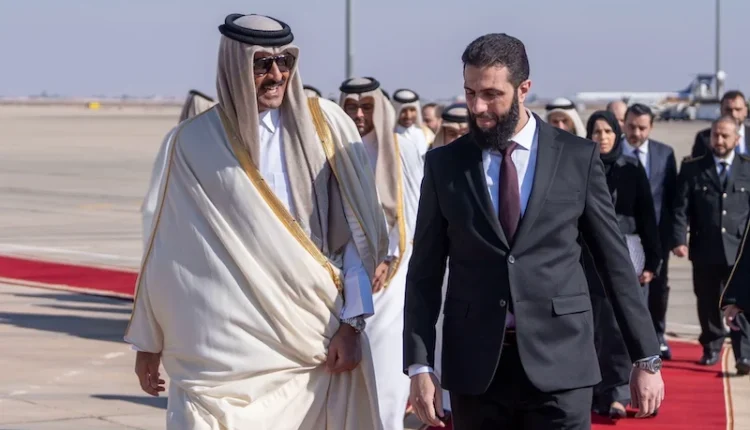 إمير قطر يحط الرحال بالعاصمة السورية دمشق