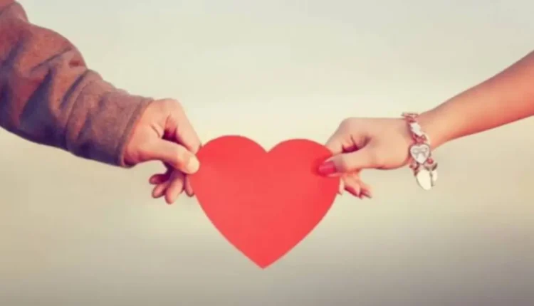 أهرب في حبكِ إلى حبكِ ... أين المفر؟