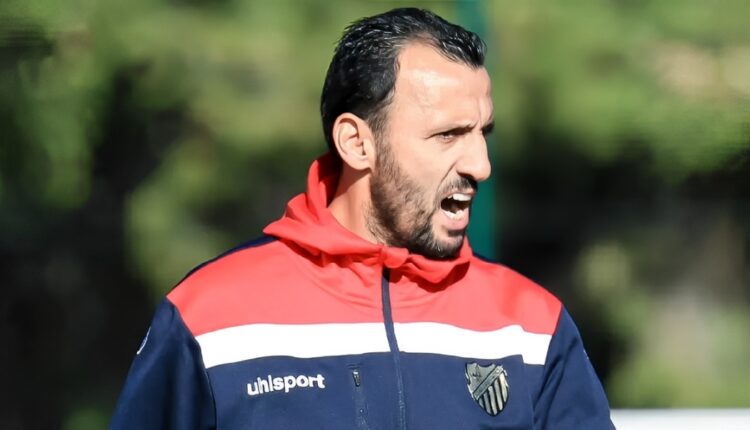 نادي المغرب الفاسي يعلن إنهاء التعاقد مع المدرب أكرم الروماني