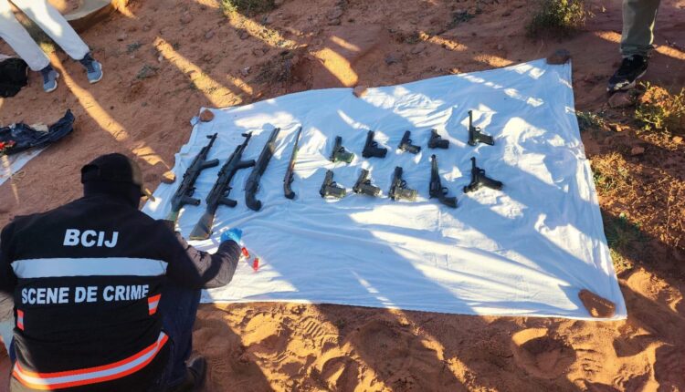 بالصور.. ضبط أسلحة وجهها تنظيم "داعش" بمنطقة الساحل لاستهداف المغرب