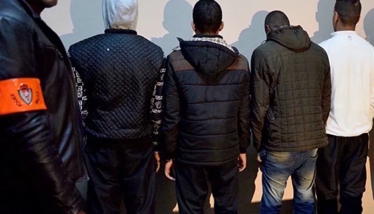 توقيف خمسة أشخاص على خلفية سرقات باستخدام العنف في الدار البيضاء
