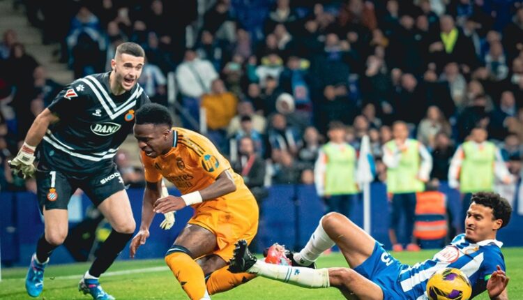 الهلالي يتألق في فوز إسبانيول على ريال مدريد