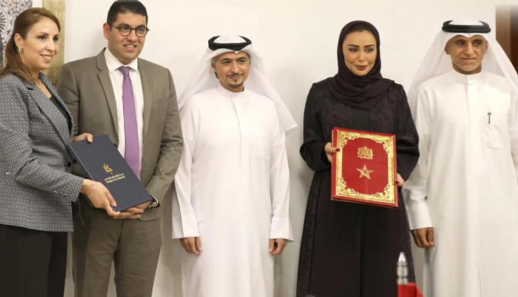 التوقيع على اتفاقية إعلان الشارقة ضيف شرف الدورة ال30 للمعرض الدولي للنشر والكتاب بالرباط