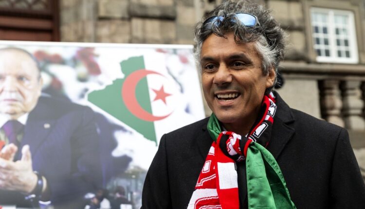 المغرب يرحل الناشط الجزائري رشيد نكاز
