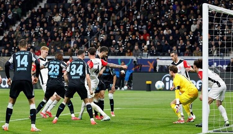 باير ليفركوزن يفوز برباعية في البوندسليغا