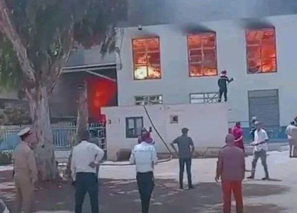 حريق مهول بمصنع متخصص في صناعة المناديل الورقية في برشيد