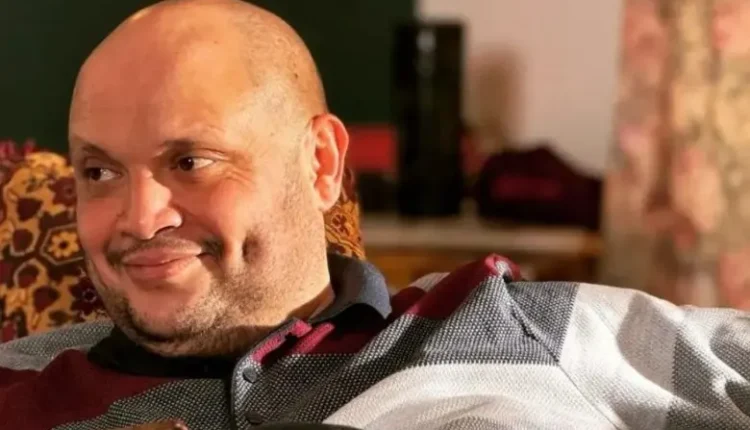 عادل أبا تراب يتألق في "جرح قديم" ويحقق إشادة واسعة بأداء استثنائي