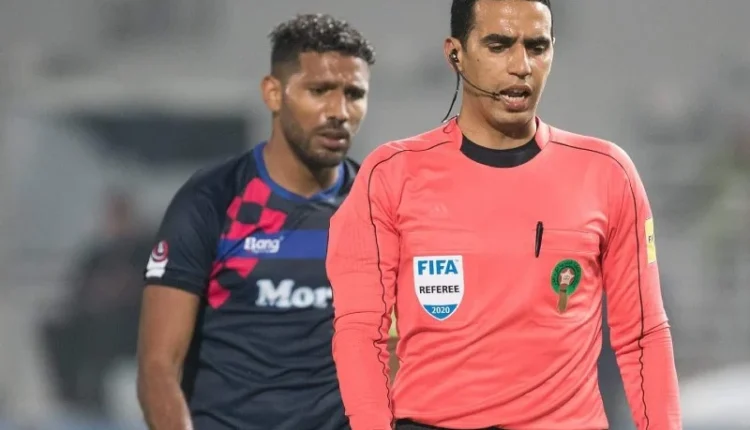 جلال جيد يدير مباراة حاسمة