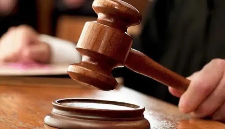 الحسيمة: حكم غيابي بالسجن 15 عامًا لثلاثة متهمين بتهم تهريب المهاجرين والسرقة