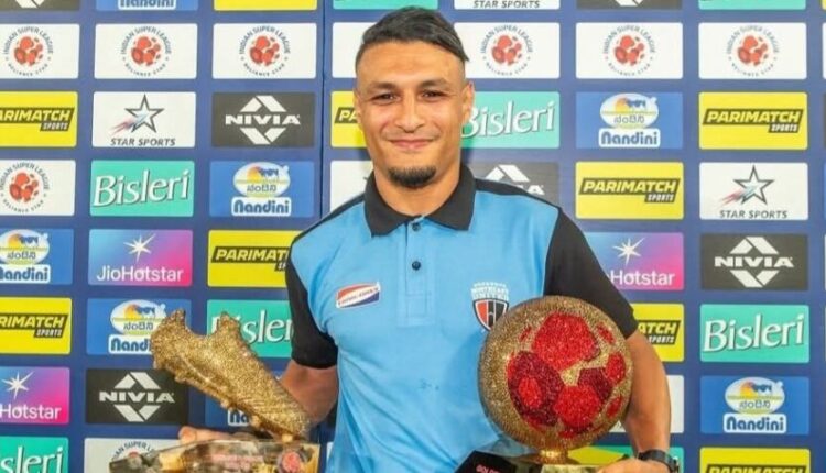 أجراي يتألق في الدوري الهندي الممتاز: يتوج بجائزتي الحذاء والكرة الذهبية