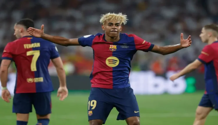 برشلونة يتوج بلقب كأس ملك إسبانيا 2025 بعد فوزه المثير على ريال مدريد